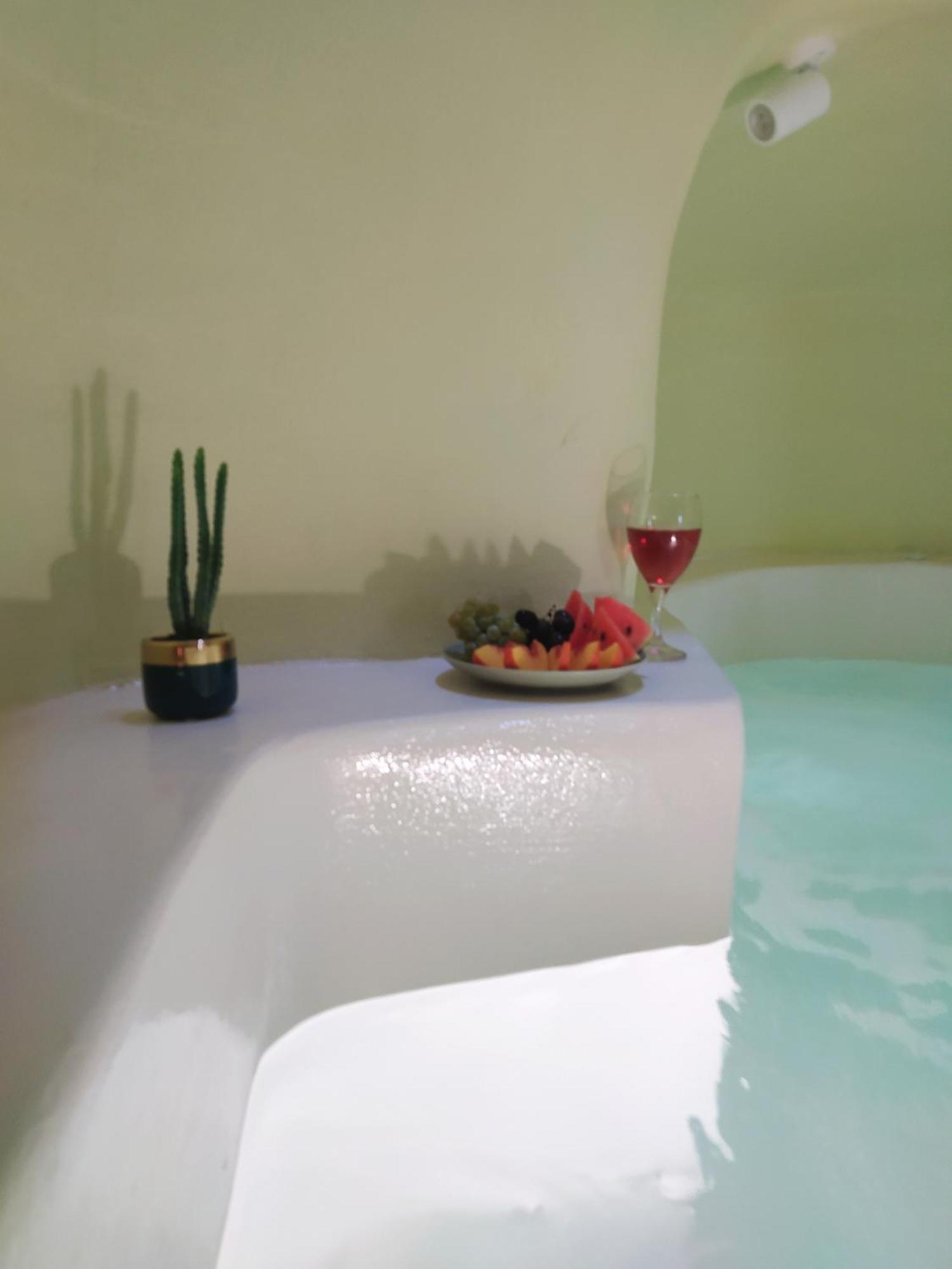 Вілла Santorini Oasis- Cave House Фіра Екстер'єр фото