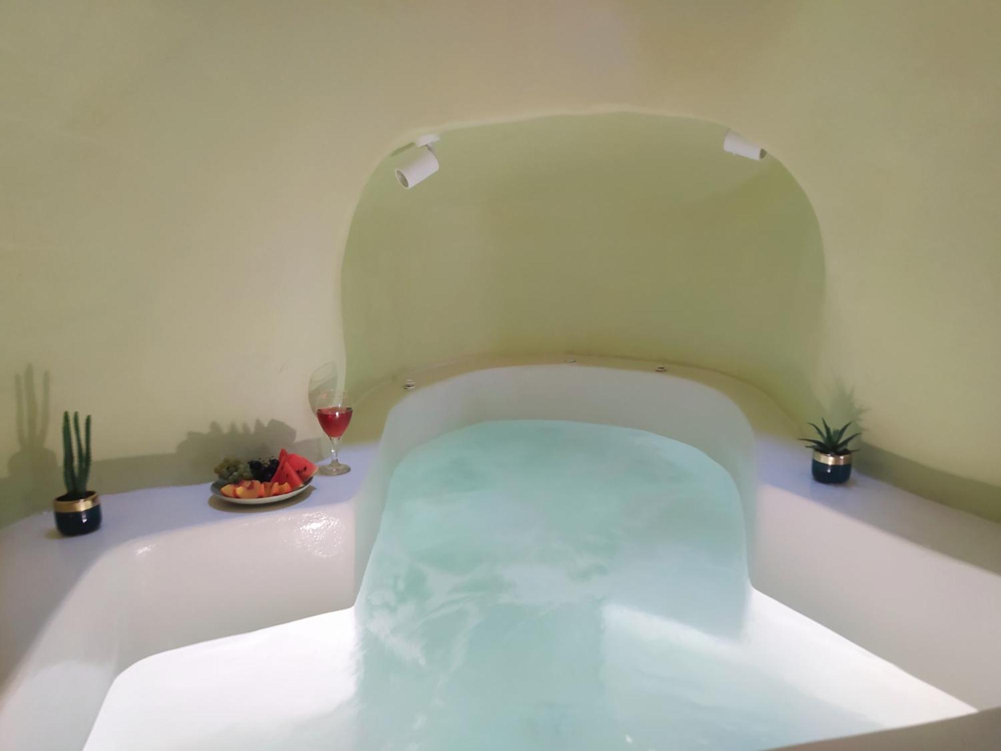 Вілла Santorini Oasis- Cave House Фіра Екстер'єр фото
