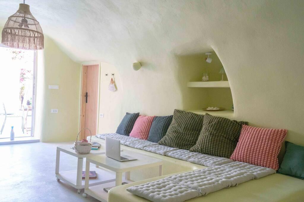 Вілла Santorini Oasis- Cave House Фіра Екстер'єр фото